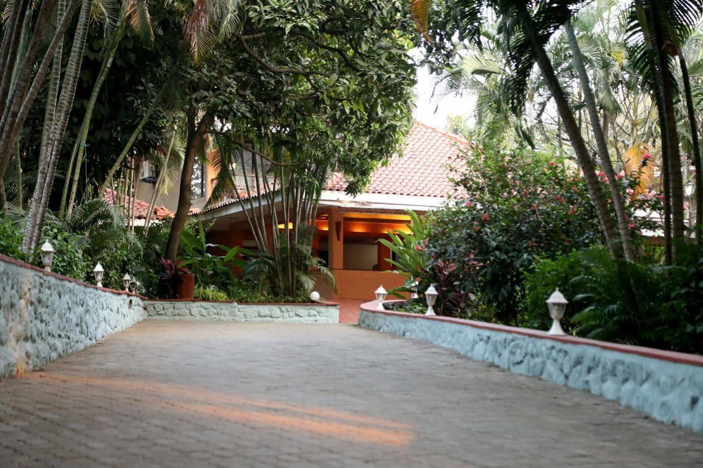 Hotel Outpost@Alibaug Alībāg Exterior foto